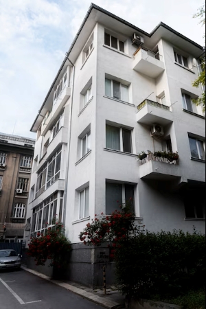 sunny urban landscape 23 2149504776